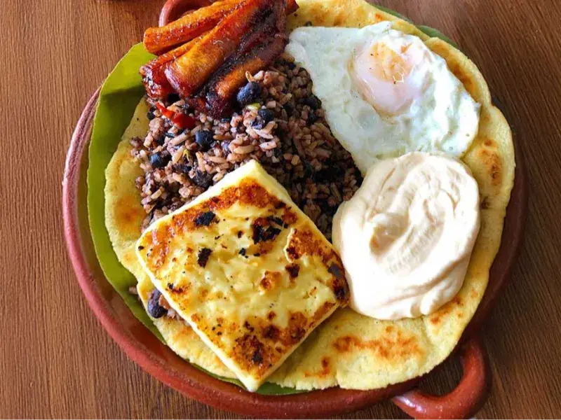 Is Costa Rica Safe for Solo Female Travelers: Food Tips