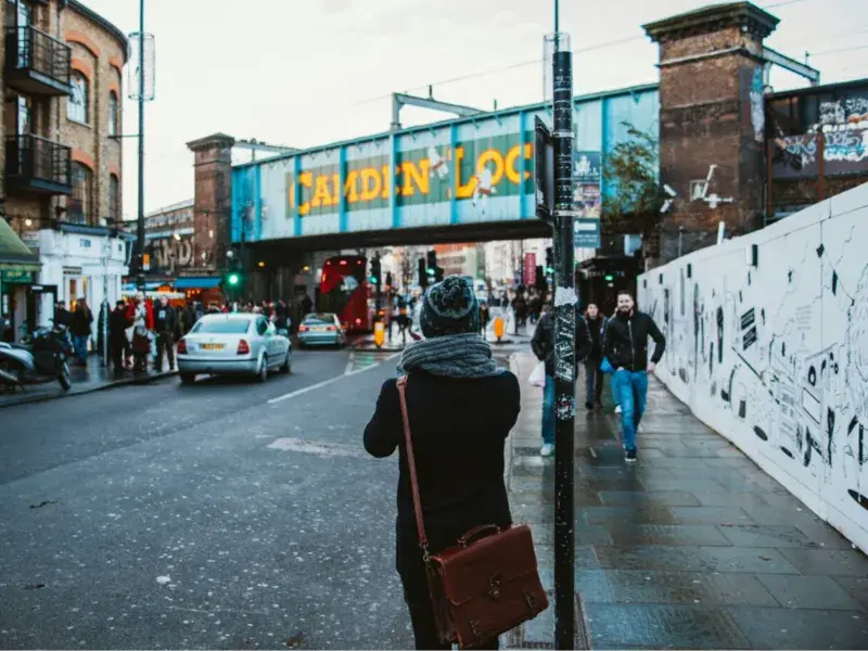 Is London Safe for Solo Female Travellers: Walking Alone