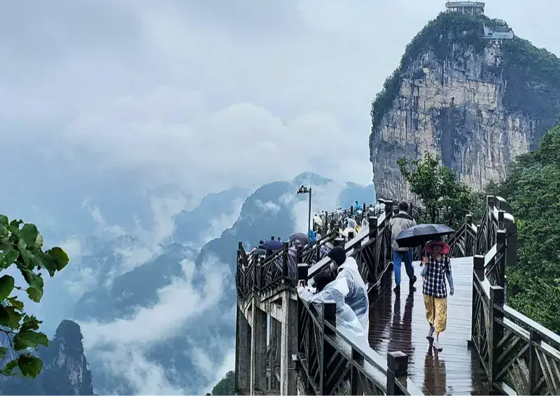 Heaven's Gate in China - Explore Tianmen Mountain Scenic Wonders